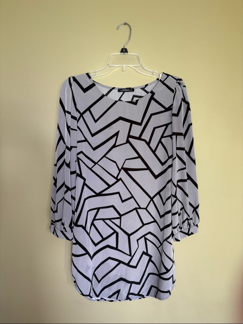 🌟The Vintage Shop: Geometric Quarter-Sleeve Blouse Black & Gray: Size M
